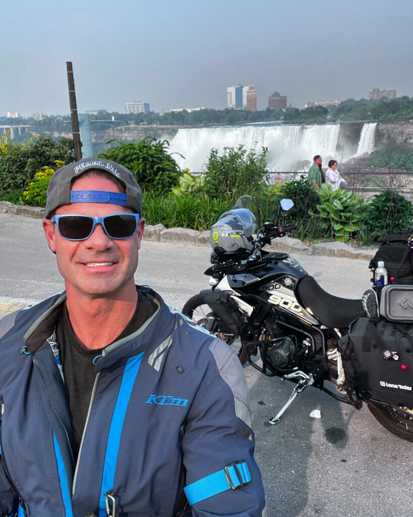 Moto-Sloat-Niagara-Falls-2023-06-07_01